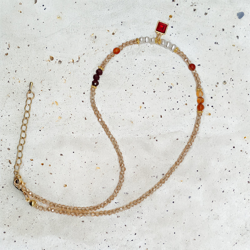 Collar de Perlas y Cristales