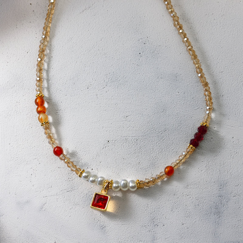 Collar de Perlas y Cristales