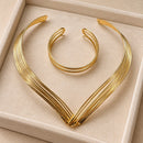 Conjunto de Gargantilla y pulsera dorada multicapa