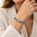 Pulsera de Cadenas con Medallón Plateado