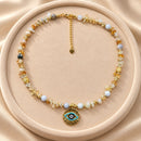 Collar de piedras naturales con ojo protector