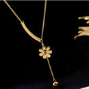 Collar Flor Minimalista