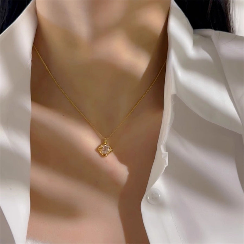 Collar Concha Dorada