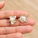 Aros Flor de Perla Blanca Dorada